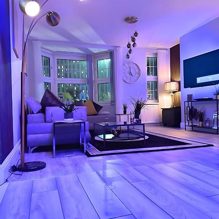 ברמינגהאם *Luxury 9Ine Lush Jacuzzi Apartment & Balcony* מראה חיצוני תמונה