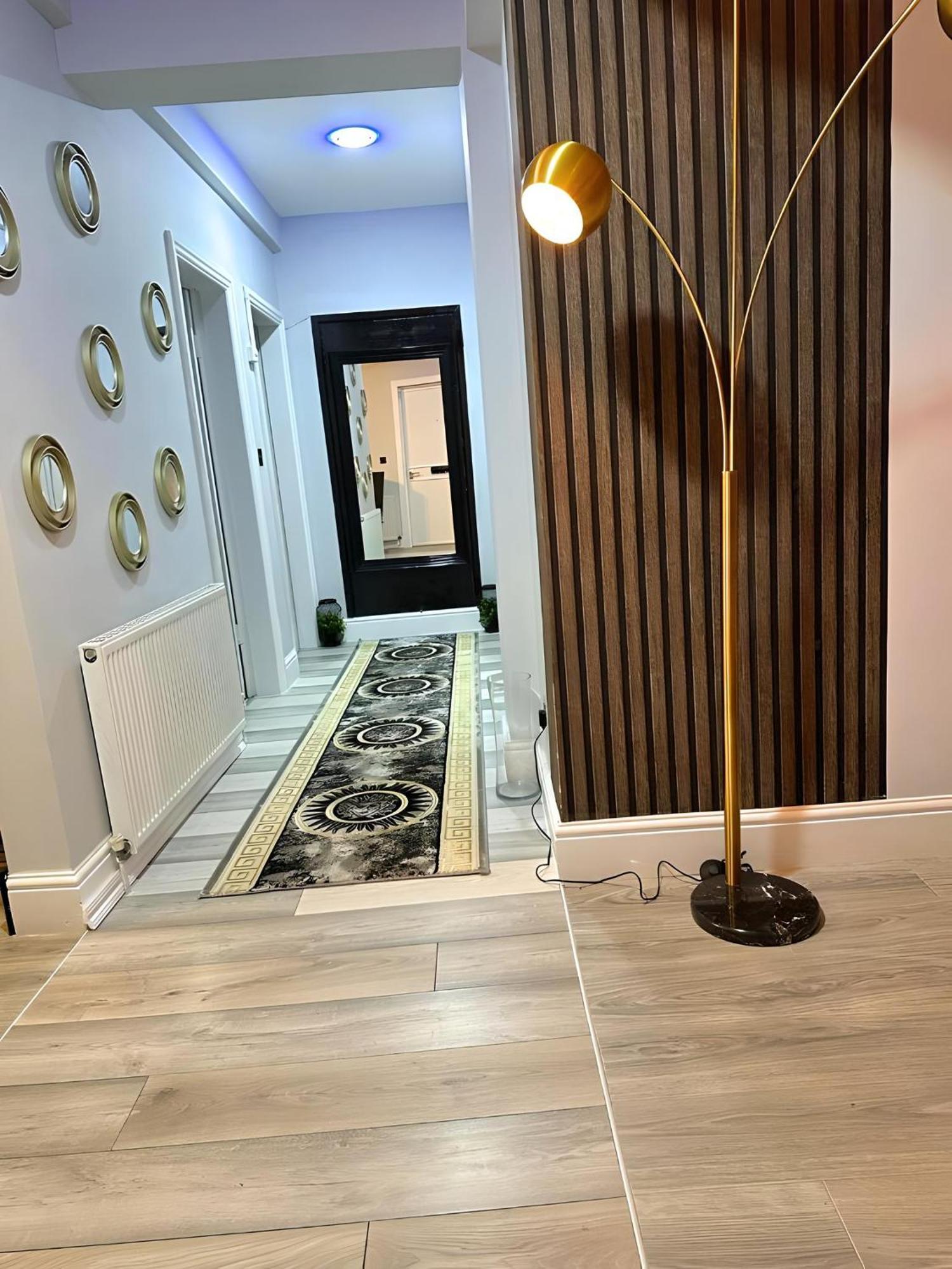 ברמינגהאם *Luxury 9Ine Lush Jacuzzi Apartment & Balcony* מראה חיצוני תמונה
