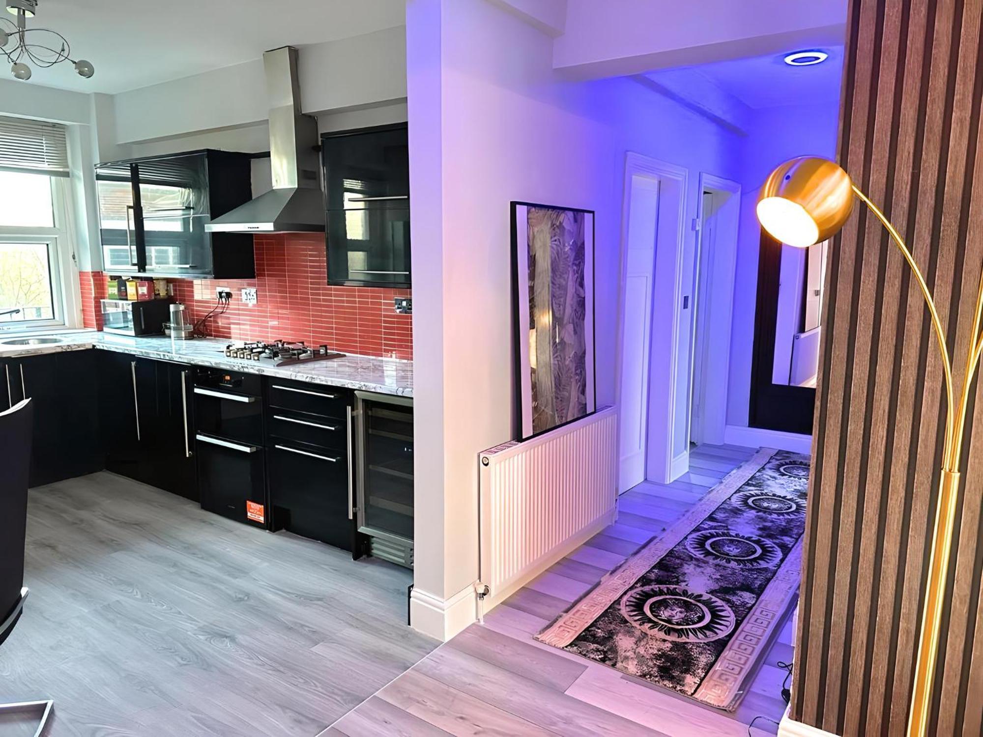 ברמינגהאם *Luxury 9Ine Lush Jacuzzi Apartment & Balcony* מראה חיצוני תמונה
